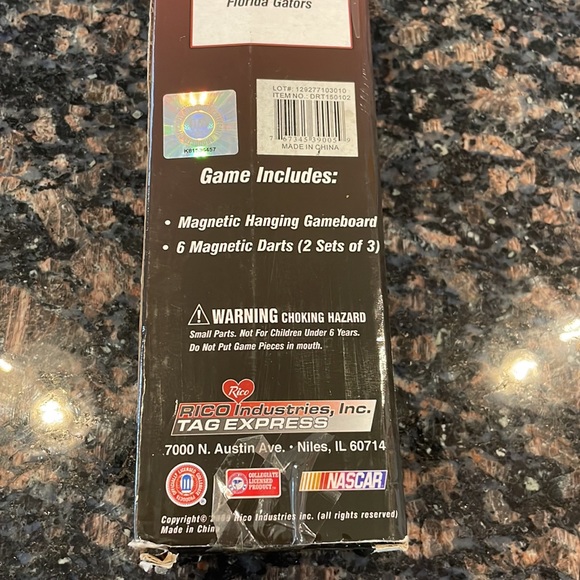 New- Magnetic Team Darts - Picture 5 of 6